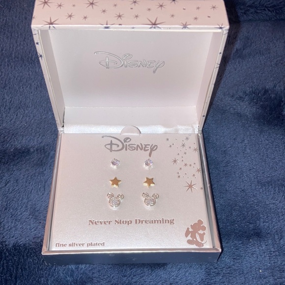 SALE!! NWT Disney Mickey Earring Set - Picture 2 of 4